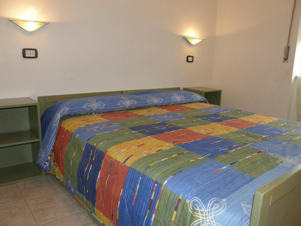 Isola Rossa Appartamenti Standard Quarto foto